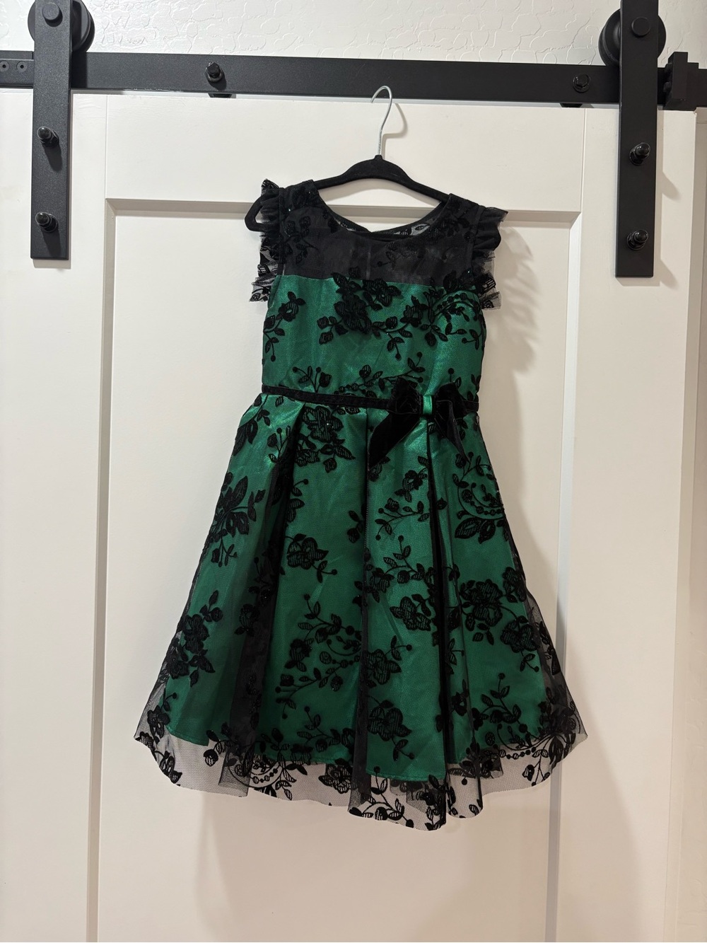 Jona Michelle Emerald Green and Black Floral Lace Party Dress